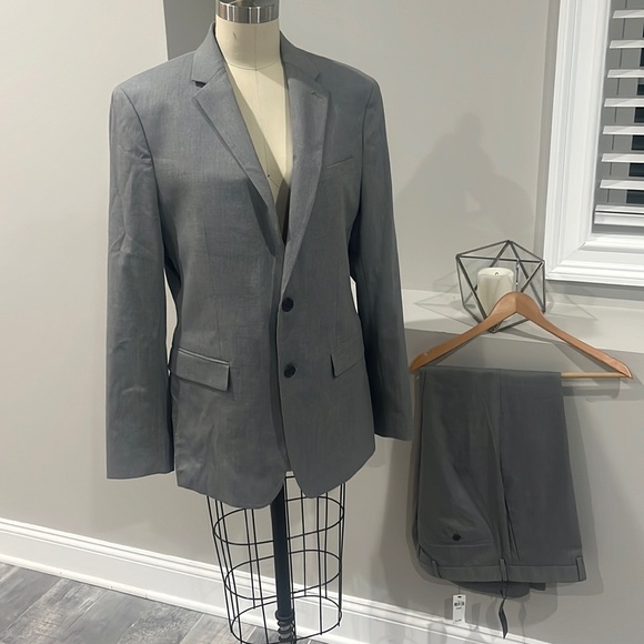 BANANA REPUBLIC MEN SUIT NWT